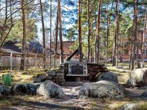 Löytyy myös grillauspaikka.