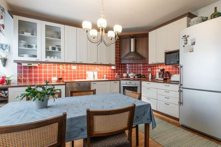 Kerrostalo, Oh, k, 3mh, s, 2wc, lasitettu parveke, 124 m², Jämsänkoski, Jämsä