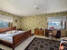 yläkerran huone