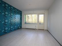 makuuhuone, käynti parvekkeelle