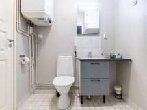 Toimiston WC