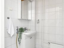Erillinen wc alakerrassa
