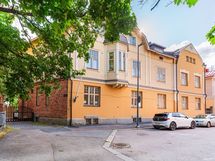 Julkisivu