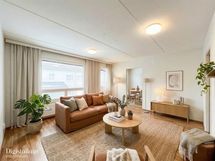 Toisen kerroksen toimivapohjainen koti rauhallisella alueella.