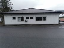 Myymälä, länsipääty.