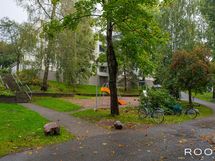 Piha-alueellta löytyy myös lapsille useita leikkialueita.