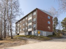 Rusthollinpolku 2