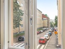 Näkymä makuuhuoneesta, ikkunalaudat marmoria!