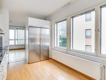 Hyvin tilaa ruokapöydälle