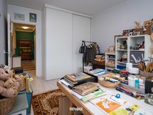 Tästä makuuhuoneesta on merinäköala