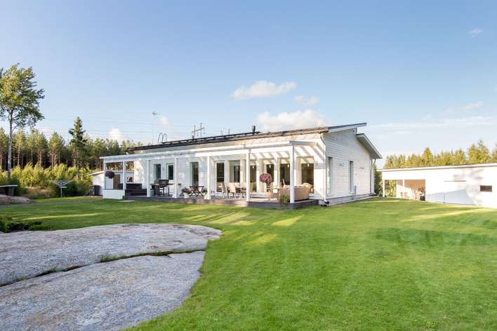 Omakotitalo, 5 h, k, khh, kph, s, 2 wc, 2xvh, autotalli, 157,5/178,0 m², Gerby, Vaasa