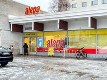 Lähikauppa on lyhyen kävelymatkan päässä.