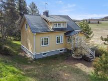 Maalämpötalo maaseudun rauhassa