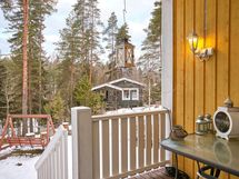 Alakerran terassilta