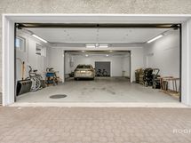 Autotalli jopa 4:lle autolle - Garage för upp till 4 bilar