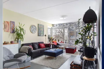 Kerrostalo, 4h, avok, kph/s, aula, vh, erillinen wc ja lasitettu terassiparveke, 93 m², Malminkartano - Näkymä 4