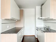 Toisen kerroksen valoisa kaksio, kävelyetäisyydellä Kauniaisten palveluista!