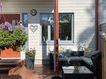 Myyjän kesäkuvaa terassilta