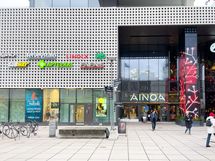 Ainoa ostoskeskus tarjoaa monipuolisempaa palvelua sekä metroyhteyden alle 2 km päässä