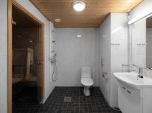 Pesuhuone ja sauna