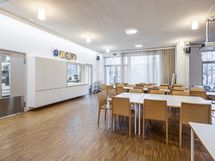 Taloyhtiön olohuone