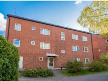 sisäpihan julkisivua