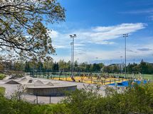 Kannelmäen liikuntapuisto on kävelyetäisyydellä, ja ympäristössä on hyviä ulkoilureittejä.