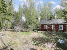 Päärakennus mereltäpäin