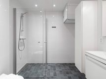 Valokuva kylpyhuoneesta