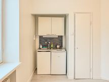 Keittiössä on säilytystilaa kohtuullisesti