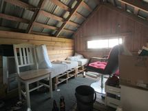 saunarakennuksen ullakkoa