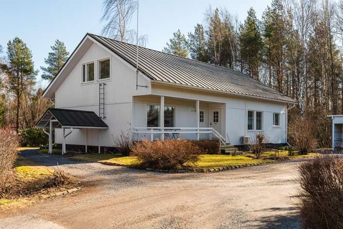 Paritalo, 8h+k+3wc+kph+kellari+s, 191 m², Kartano, Pori
