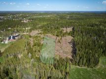 Alueen rajaus on viitteellinen. Tontin nurkkapyykit löytyvät maastosta merkittynä.