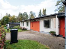 Pääsisäänkäynnistä kulku... 