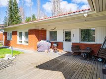 Näkymä terassin suuntaan