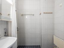 Kylpyhuone/wc pesukoneliitännällä