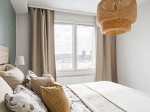 Myös makuuhuoneesta ihana järvinäkymä