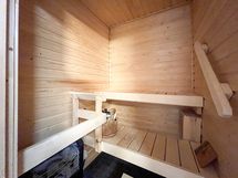 Asuntoon kuuluu sauna.