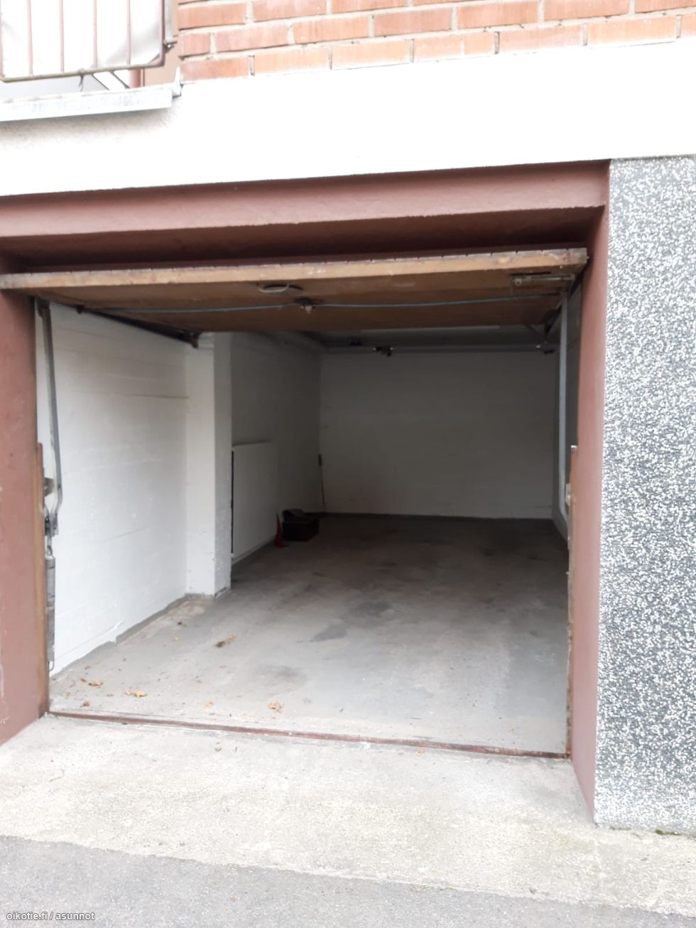 20 M Kuninkaankatu 11 70100 Kuopio Autotalli Myynnissa Oikotie 15359645