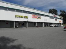 Julkisivu koilliseen (kadulle)