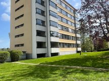 Takapihan puolelta kuvattuna