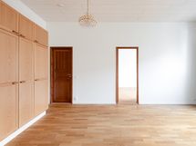 Olohuoneesta yleiskuva 