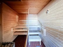 Taloyhtiön sauna.