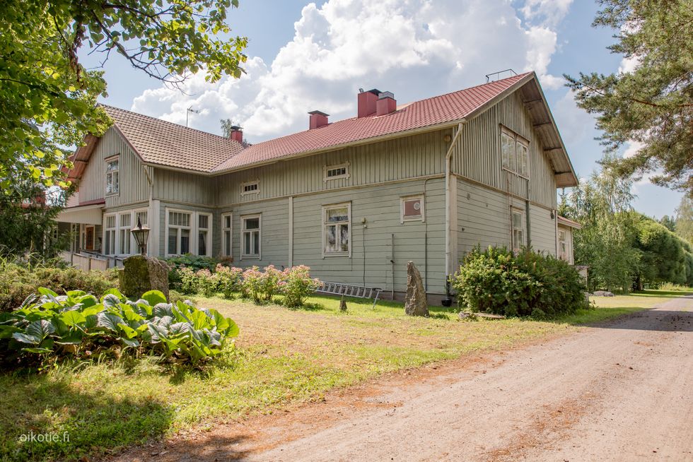 Julkisivu