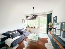 Tervetuloa tähän valoisaan asuntoon! Asunnossa on ranskalainen parveke.