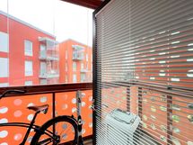 Lasitetulla parvekkeella viihtyy aikaisin keväästä pitkälle syksyyn