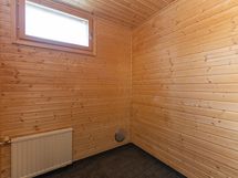 Förråd (bastu) / Varasto (sauna)