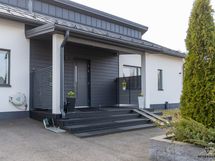 Pääsisäänkäynti