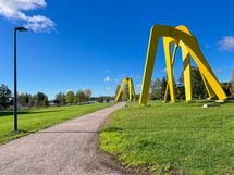 Järvenpään rantapuistoon matkaa 650m.
