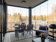 Lasitettu parveke toimii lisähuoneena 